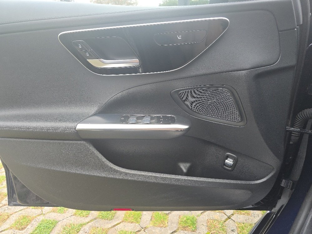 2022 Mercedes-Benz C   