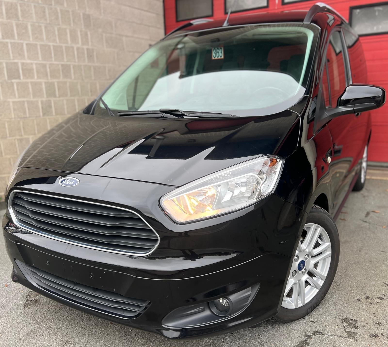 Ford Tourneo 1.0 EcoBoost Titanium - Petrol - Manual - 100 hp - 93.361 km