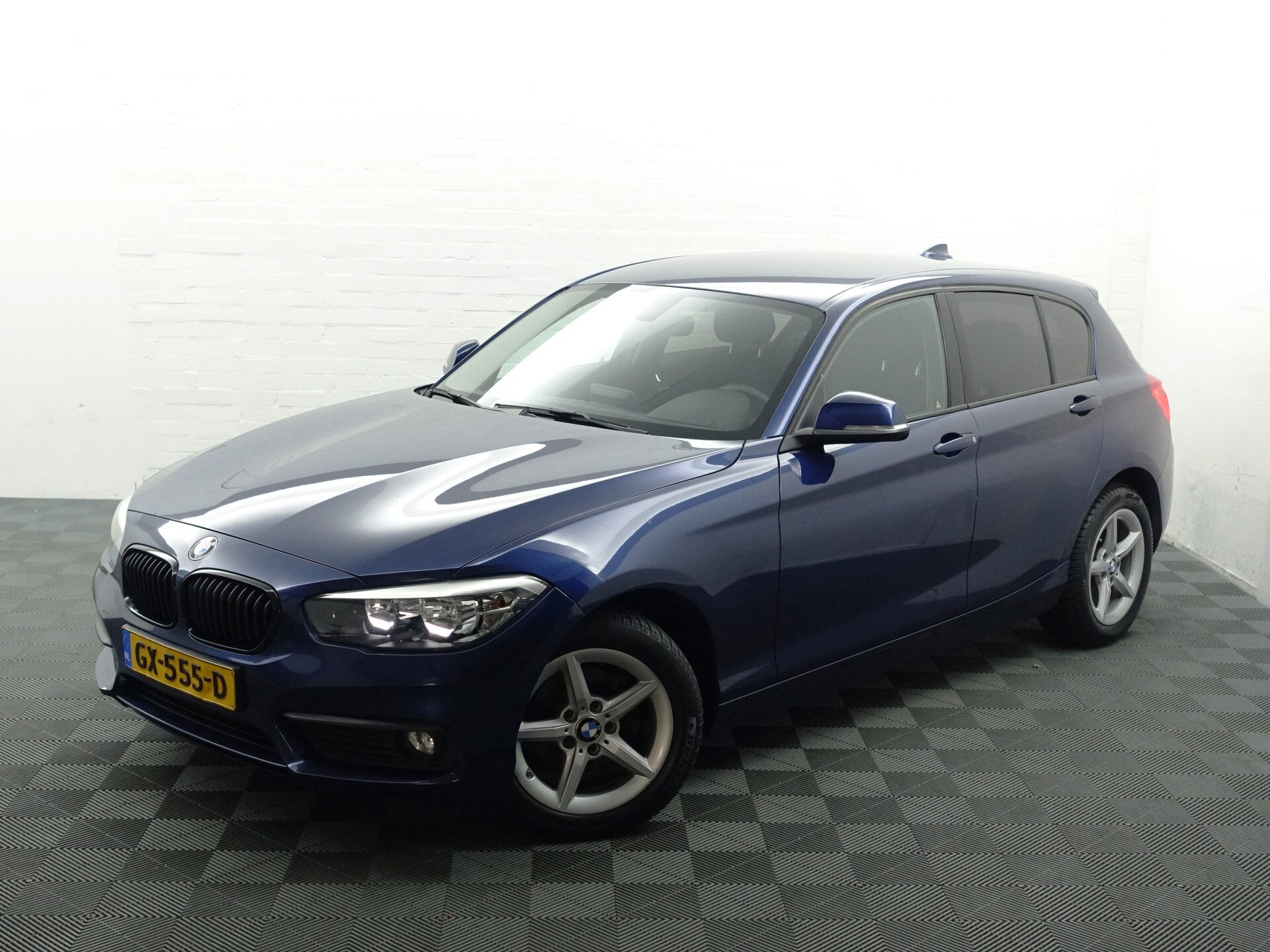 BMW 1 Series 116d Business Innovation - Diesel - Automatic - 116 hp - 62.771 km