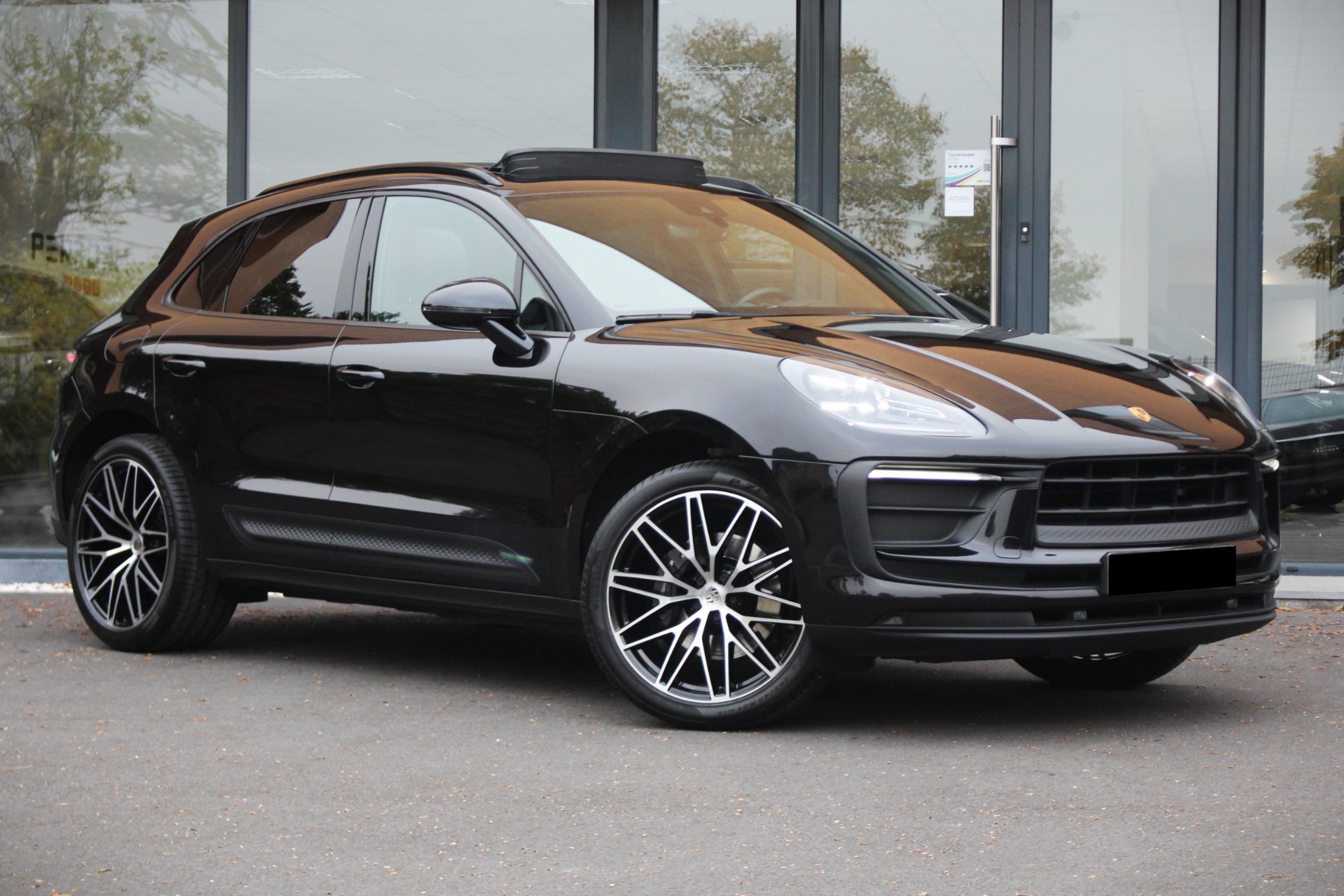 2022 Porsche Macan   