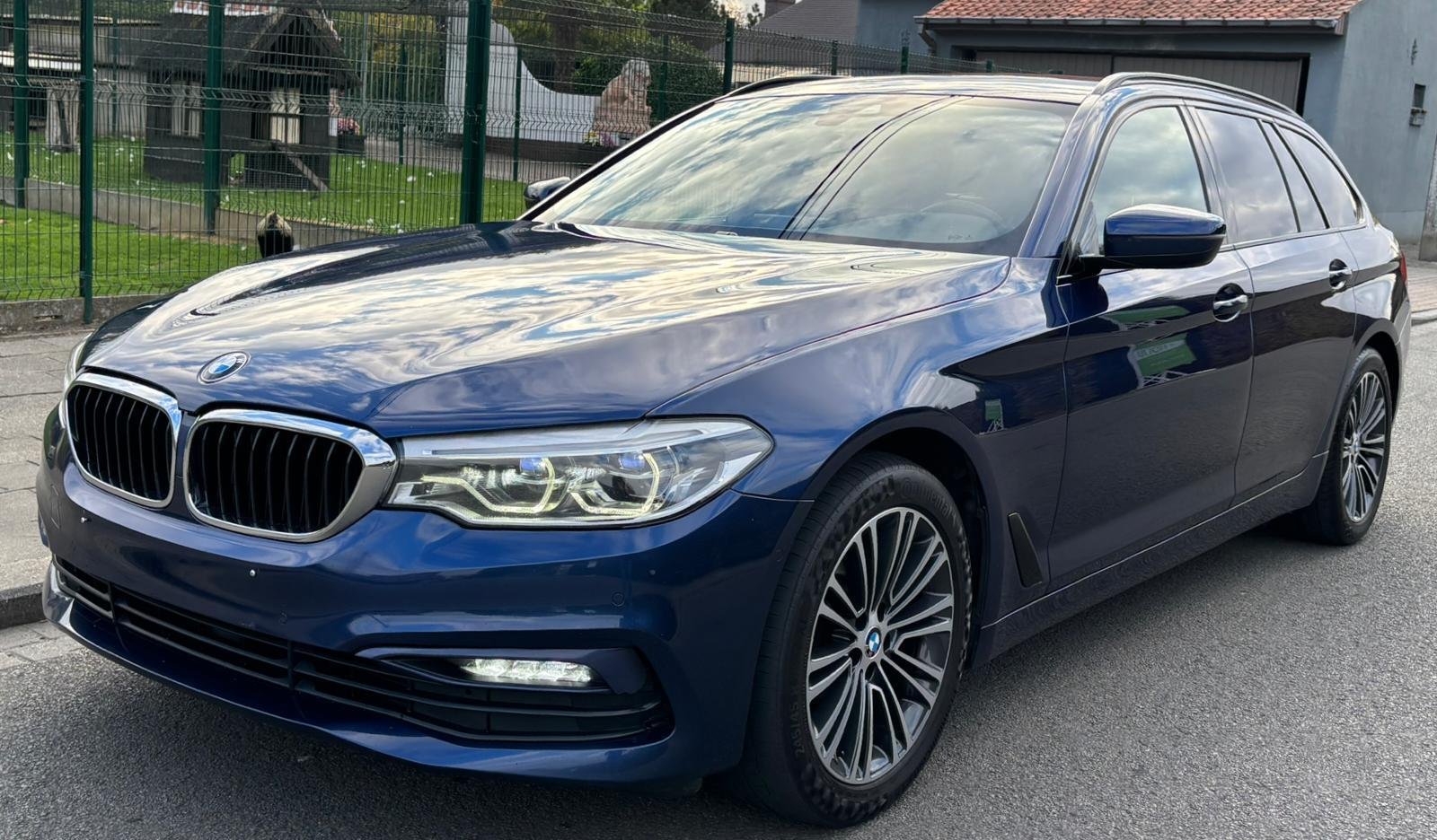 BMW 5 Series Touring 520d - Diesel - Automatic - 190 hp - 254.165 km