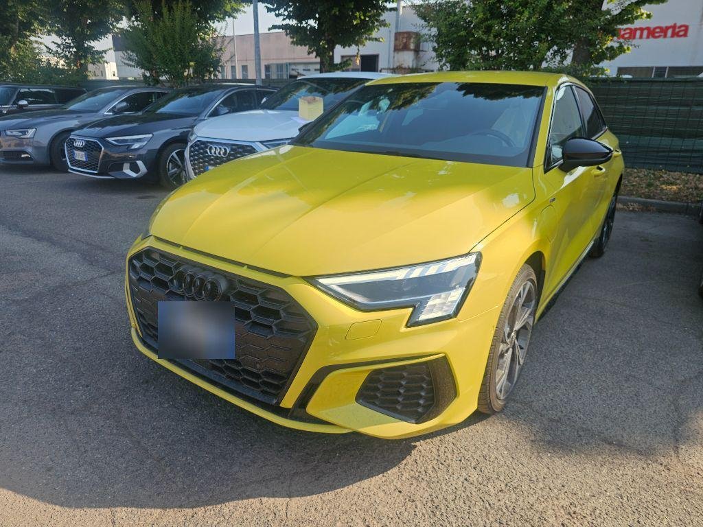 Audi A3 Sportback 45 TFSIe S Line - Hybrid - Automatic - 150 hp - 77.146 km