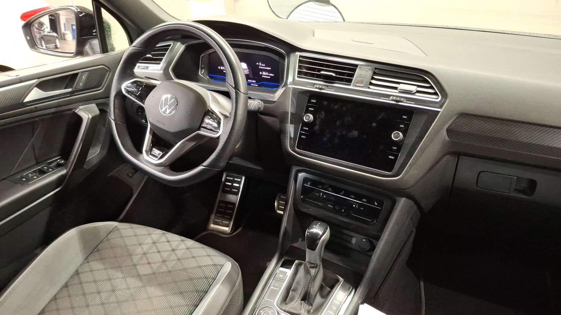 2021 Volkswagen Tiguan   AWD