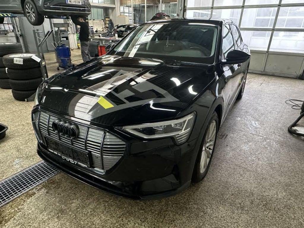 Audi E-tron Sportback 50 - Quattro - Electric - Automatic - 313 hp - 96.074 km