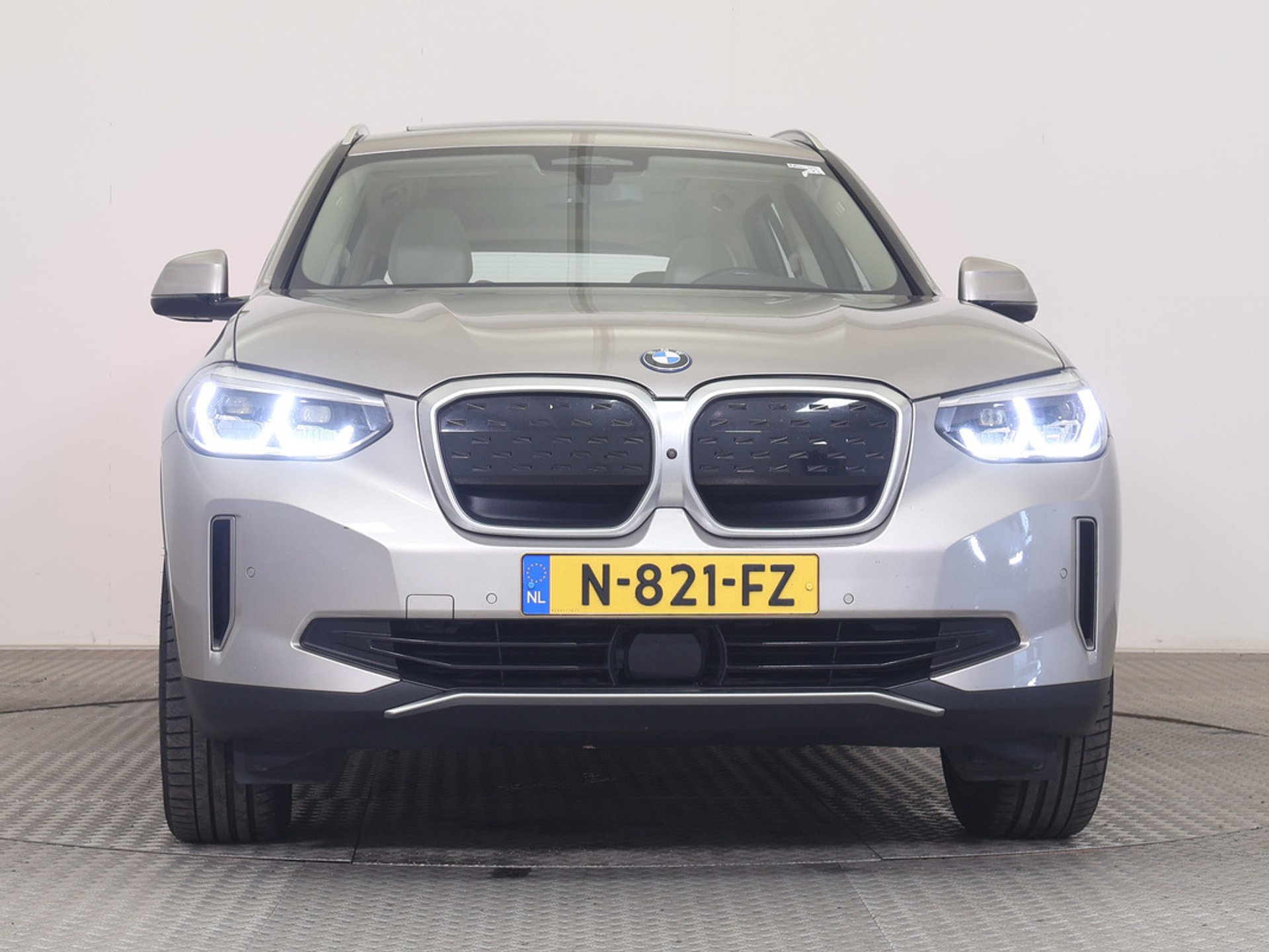 BMW iX3 74 kWh High Executive - Electric - Automatic - 286 hp - 186.824 km