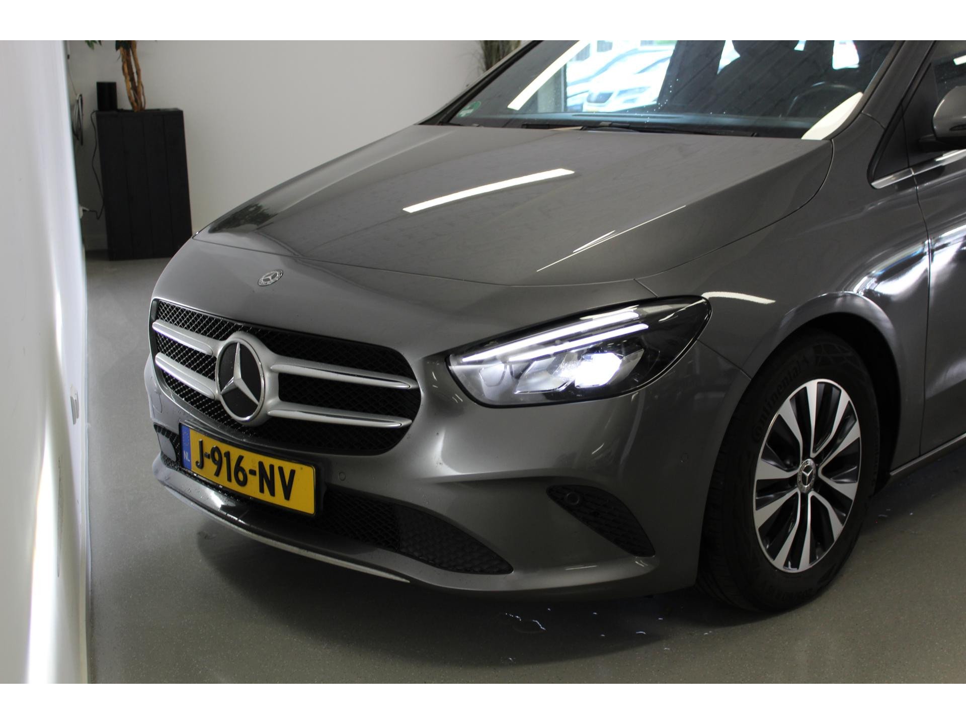 Mercedes-Benz B 180d usiness Solution - Diesel - Automatic - 116 hp - 145.461 km
