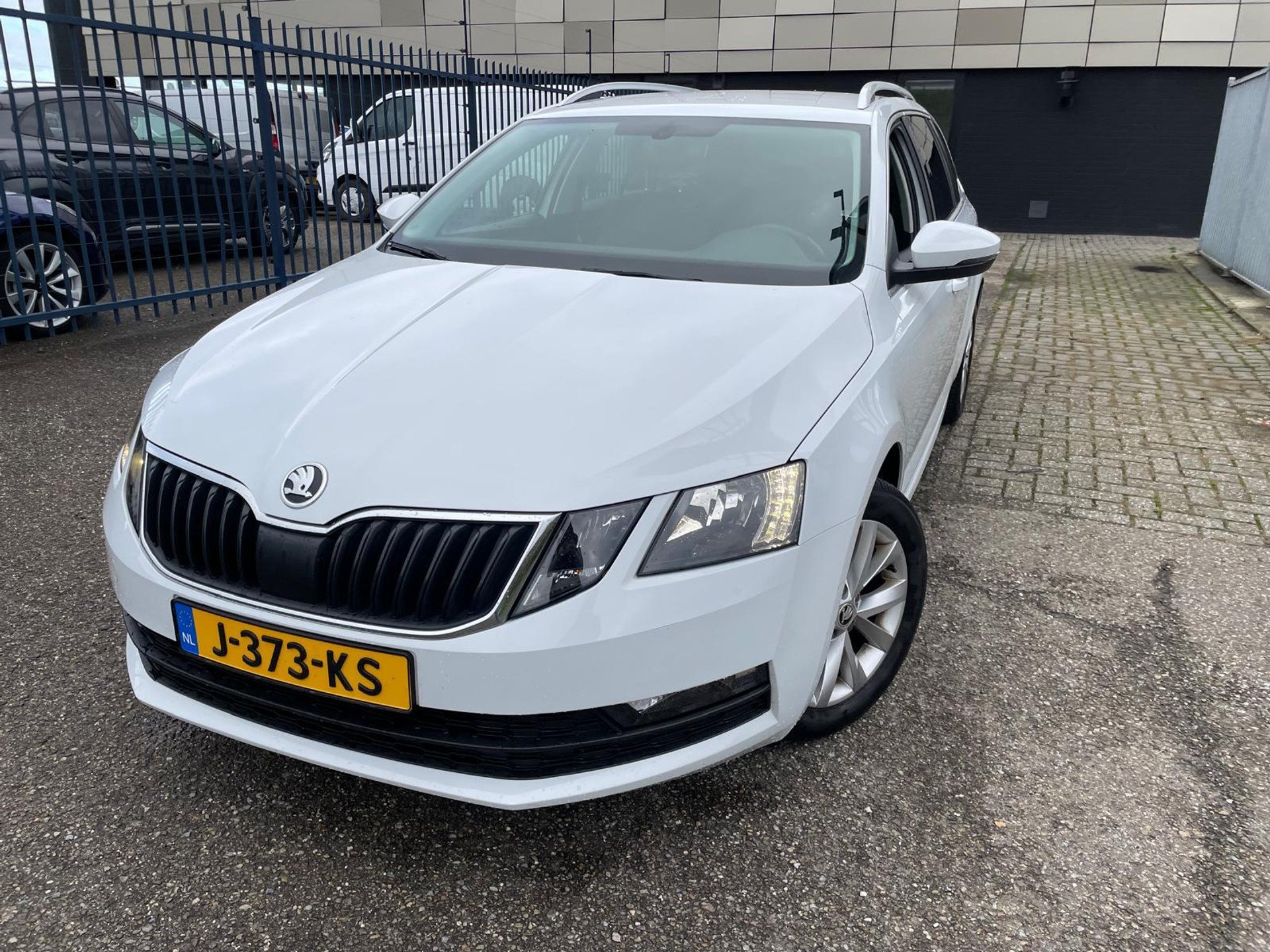 Skoda Octavia Combi 1.5 TSI Business - Petrol - Automatic - 150 hp - 200.333 km