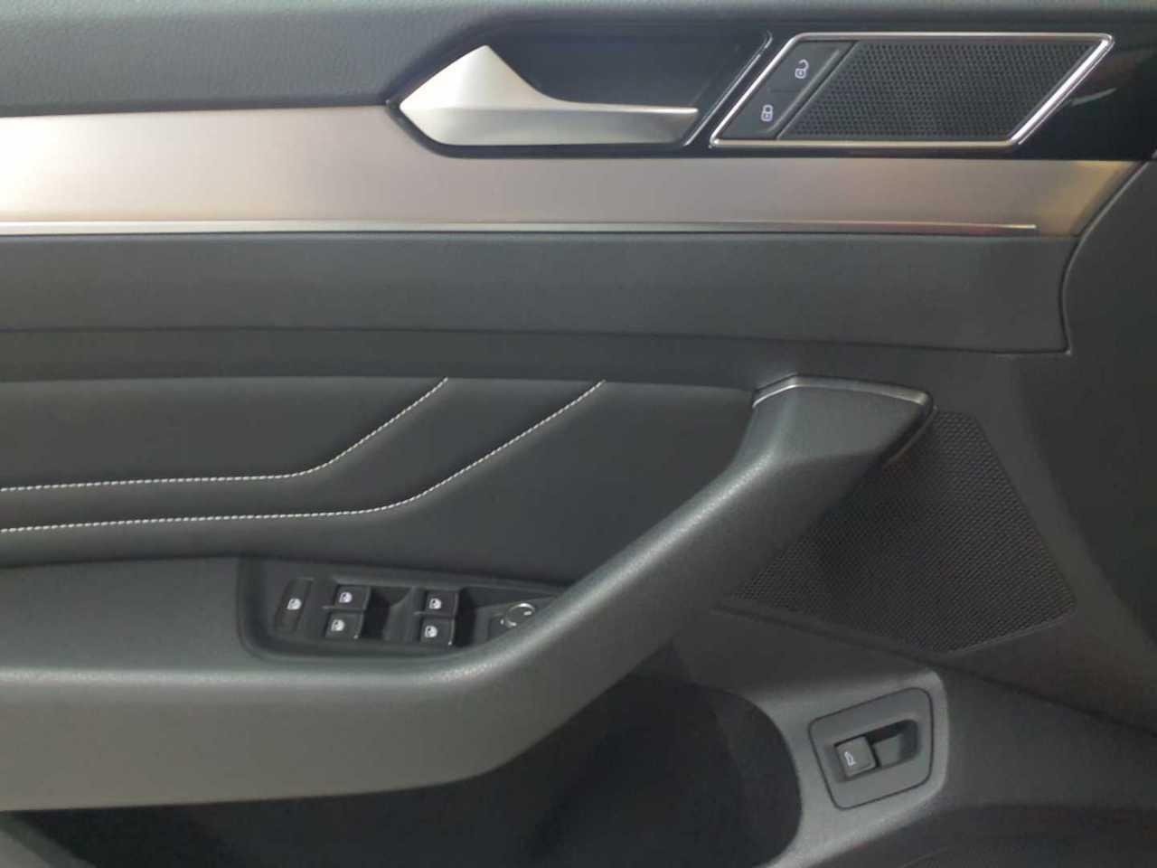 2021 Volkswagen Passat   