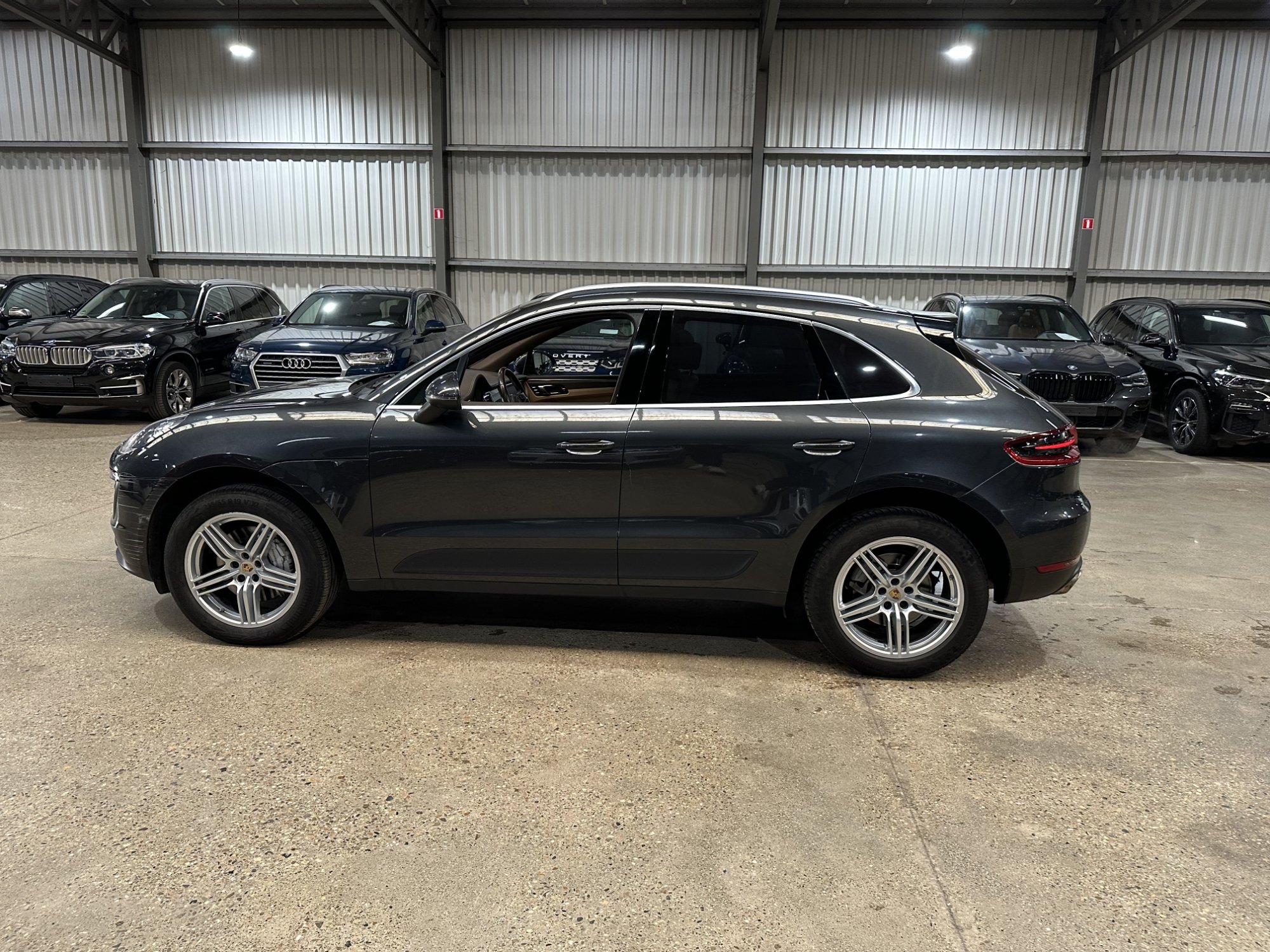 2017 Porsche Macan   
