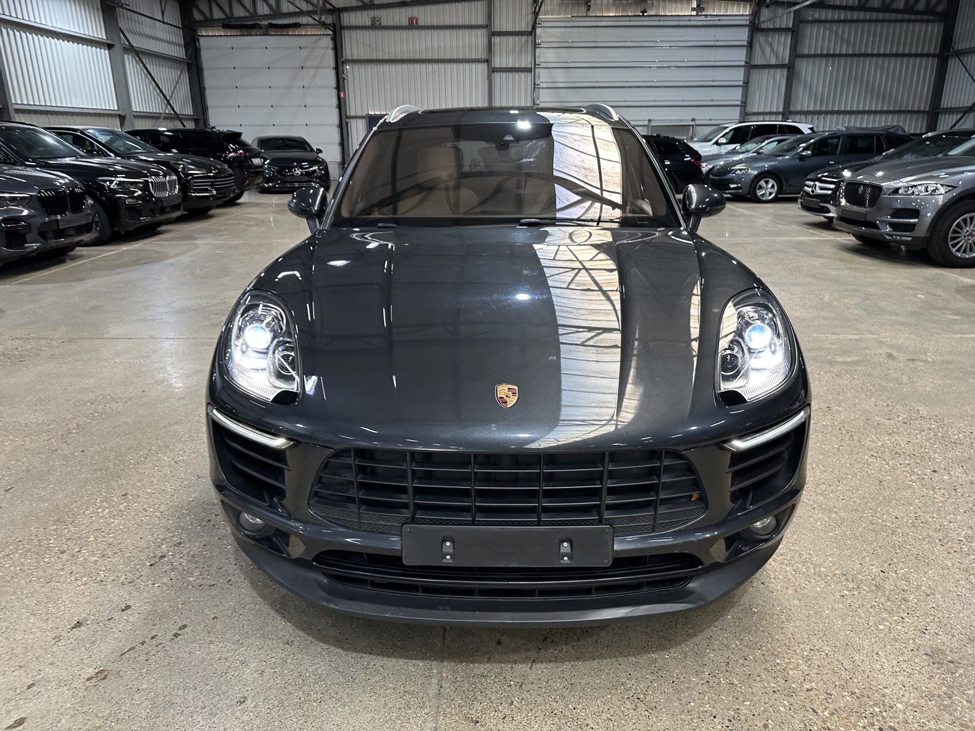 2017 Porsche Macan   