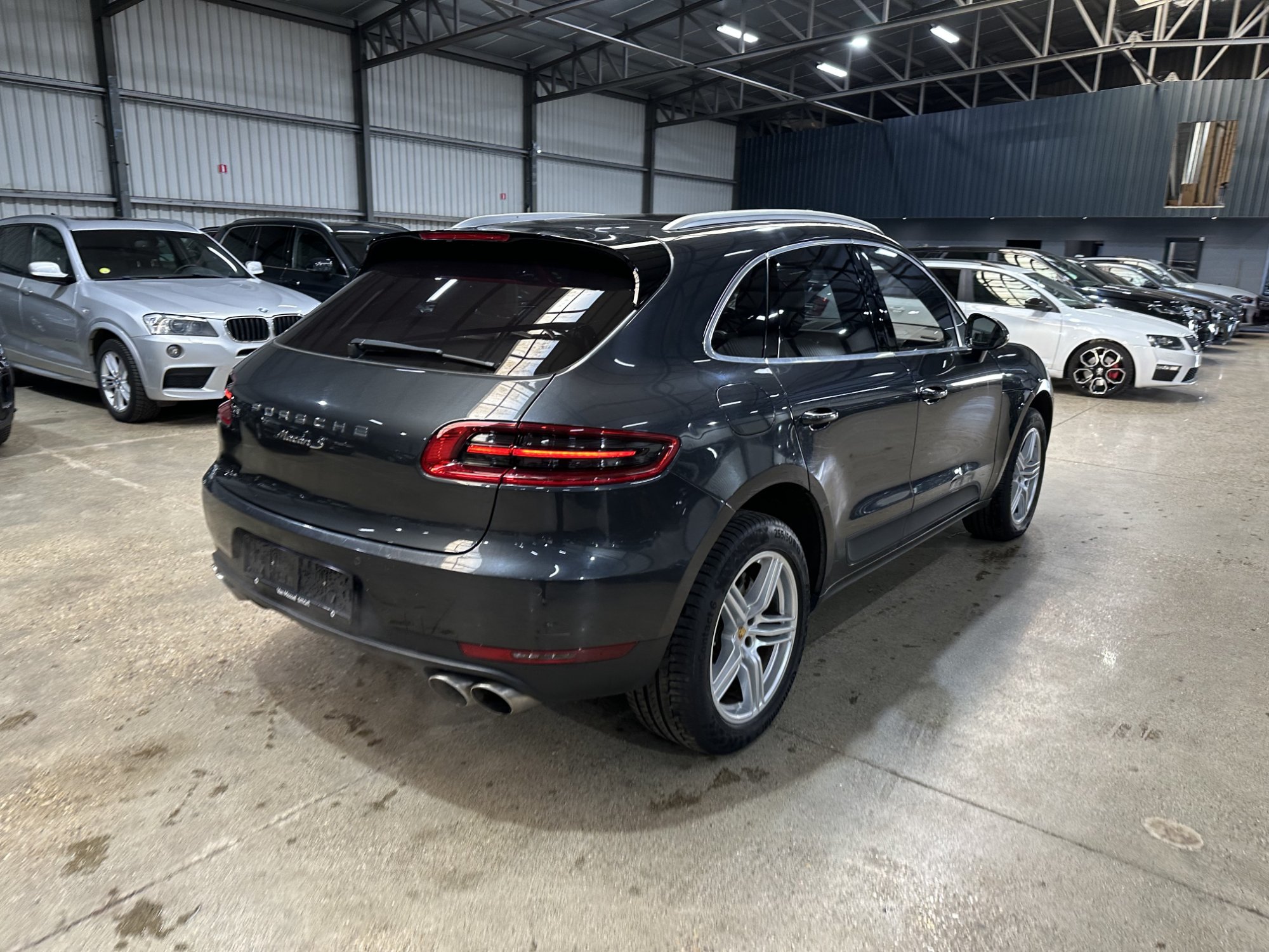 2017 Porsche Macan   