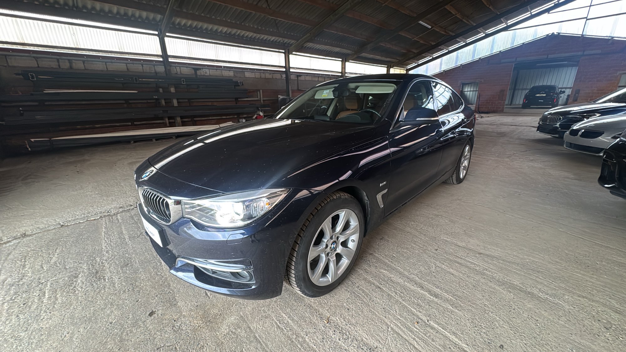 BMW 3 Series GT 318d Luxury - Diesel - Automatic - 150 hp - 78.609 km