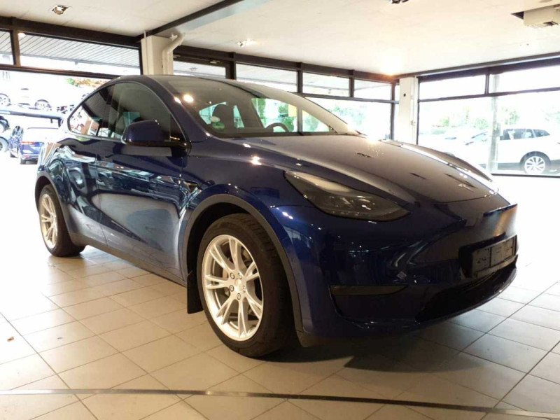 2022 Tesla Model Y  AWD