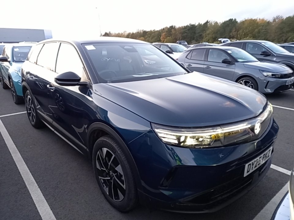 Vauxhall Grandland 1.2 Ultimate - Hybrid - Automatic - 136 hp - DY25PKZ - 7,465 mi Ultimate