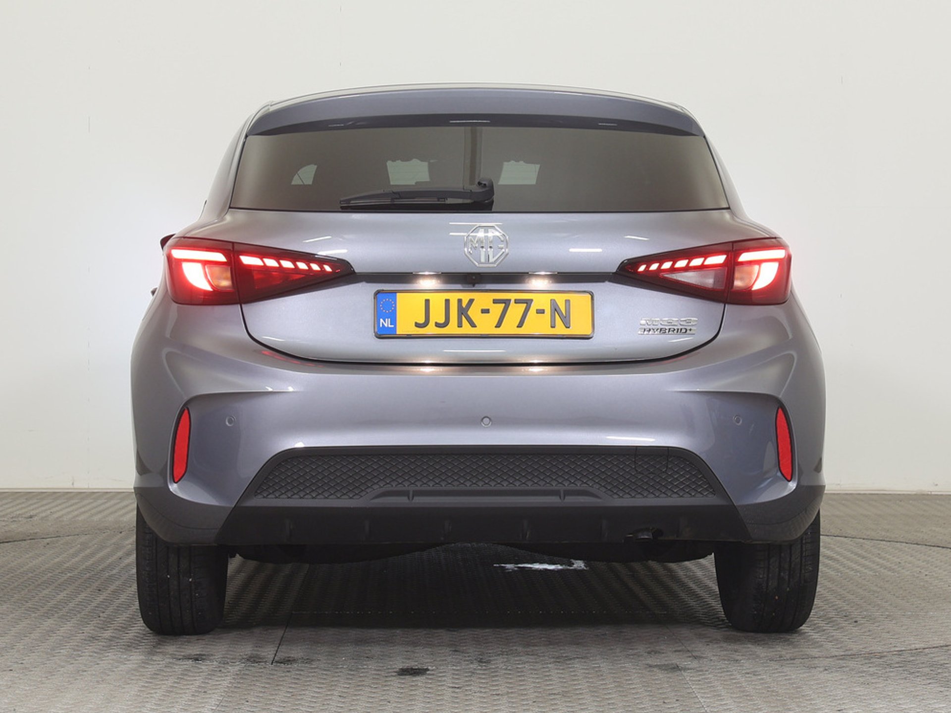 MG MG3 1.5 Luxury - Hybrid - Automatic - 195 hp - 3.682 km