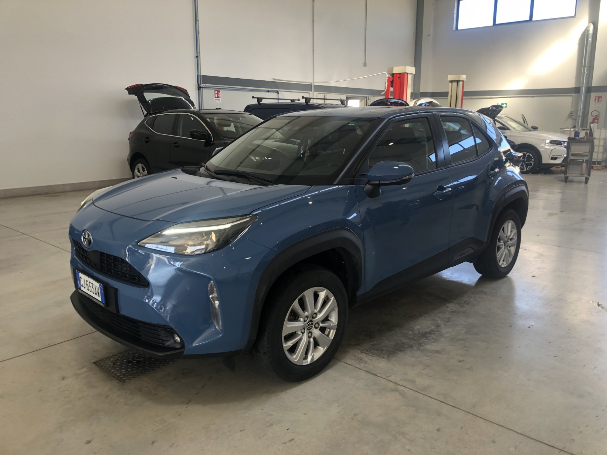 Toyota Yaris Cross 1.5i Business - Hybrid - Automatic - 98 hp - 75.888 km