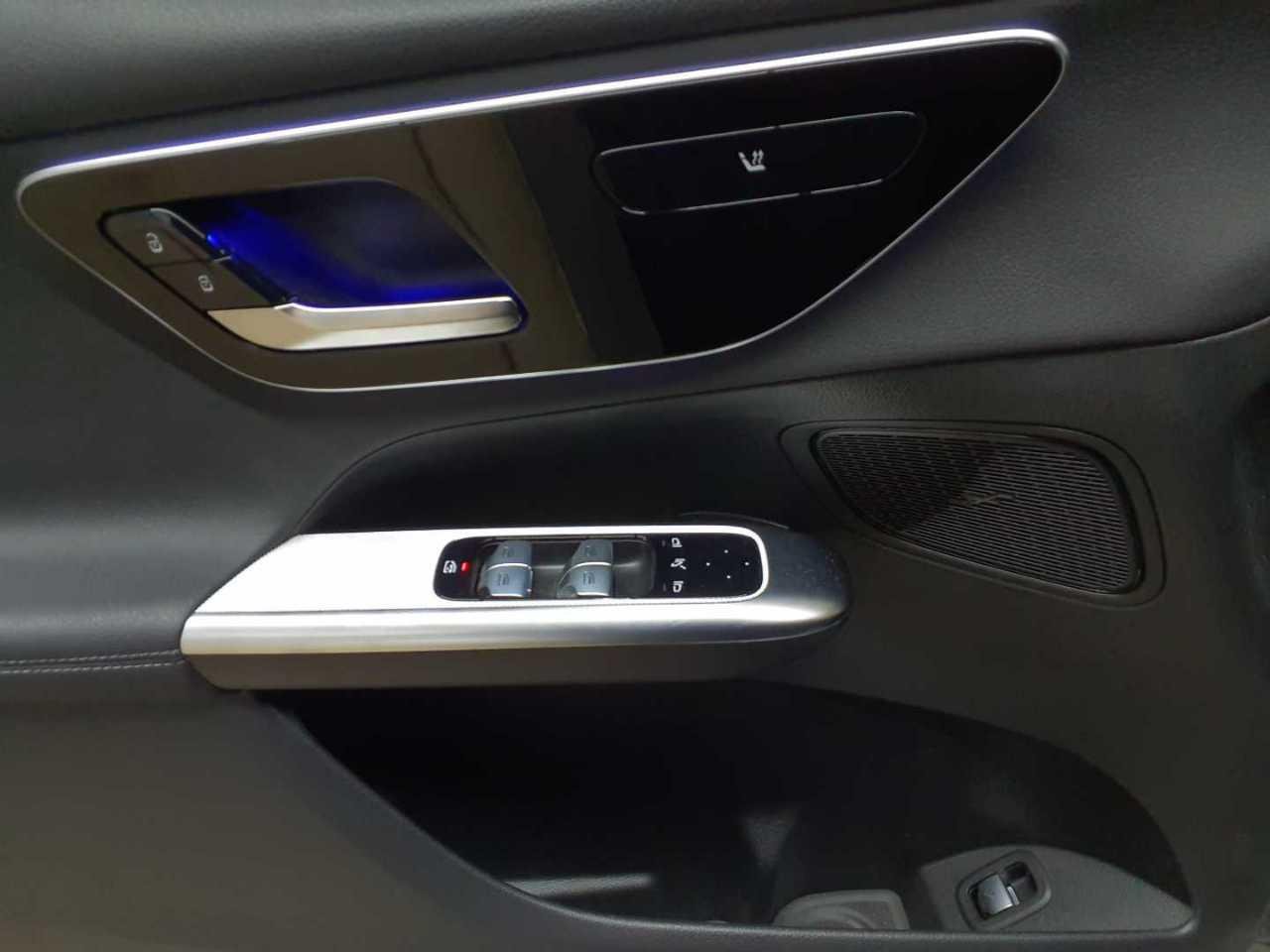 2025 Mercedes-Benz GLC   