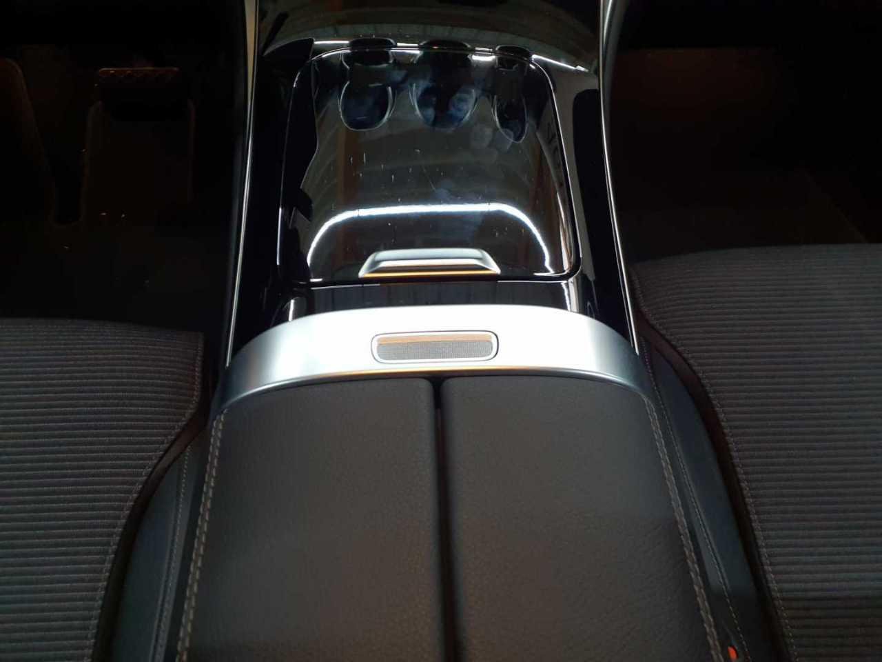 2025 Mercedes-Benz GLC   