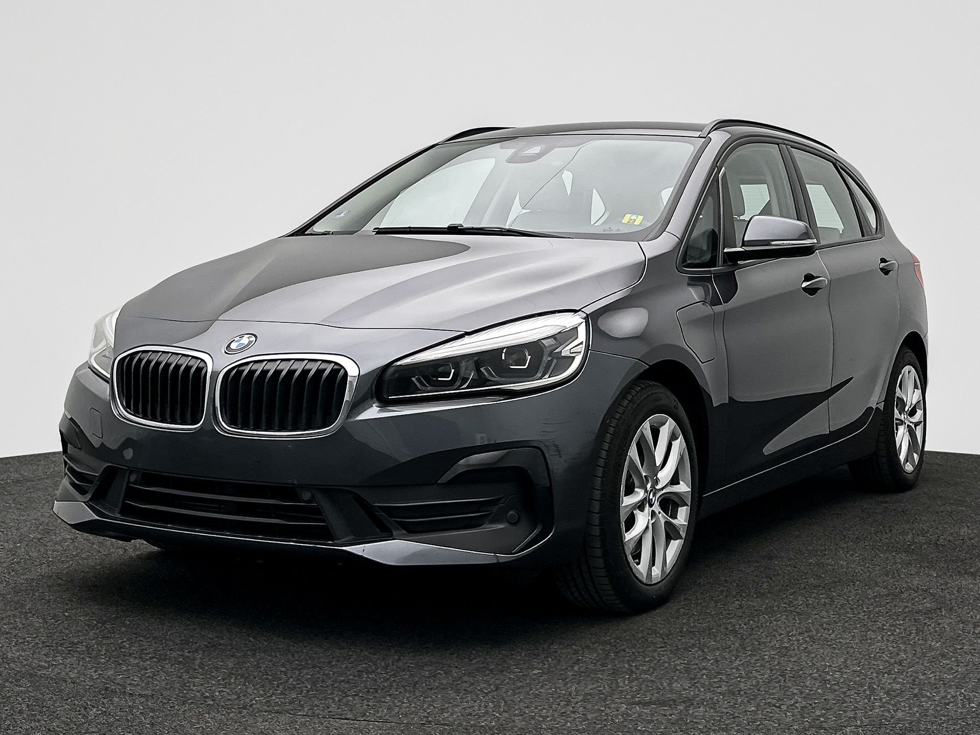 BMW 2 Series 225e Business - Hybrid - Automatic - 136 hp - 132.743 km