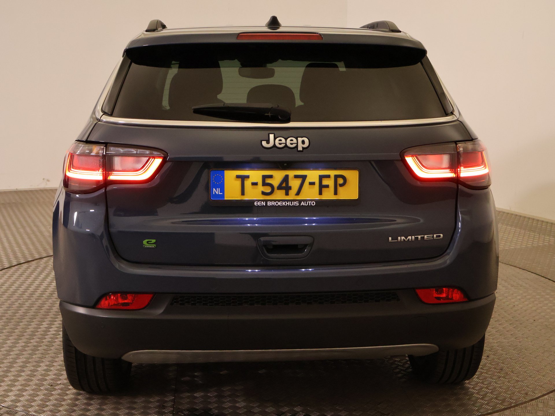 Jeep Compass Limited - Hybrid - Automatic - 131 hp - 73.451 km
