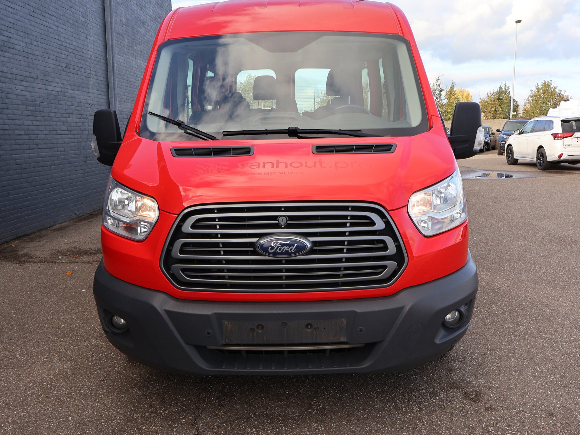 Ford Transit L2H3 2.0 TDCI Trend - Diesel - Manual - 105 hp - 116.842 km