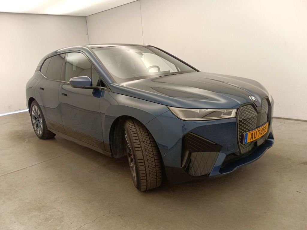 BMW iX 40 - 326 hp - 38.554 km 