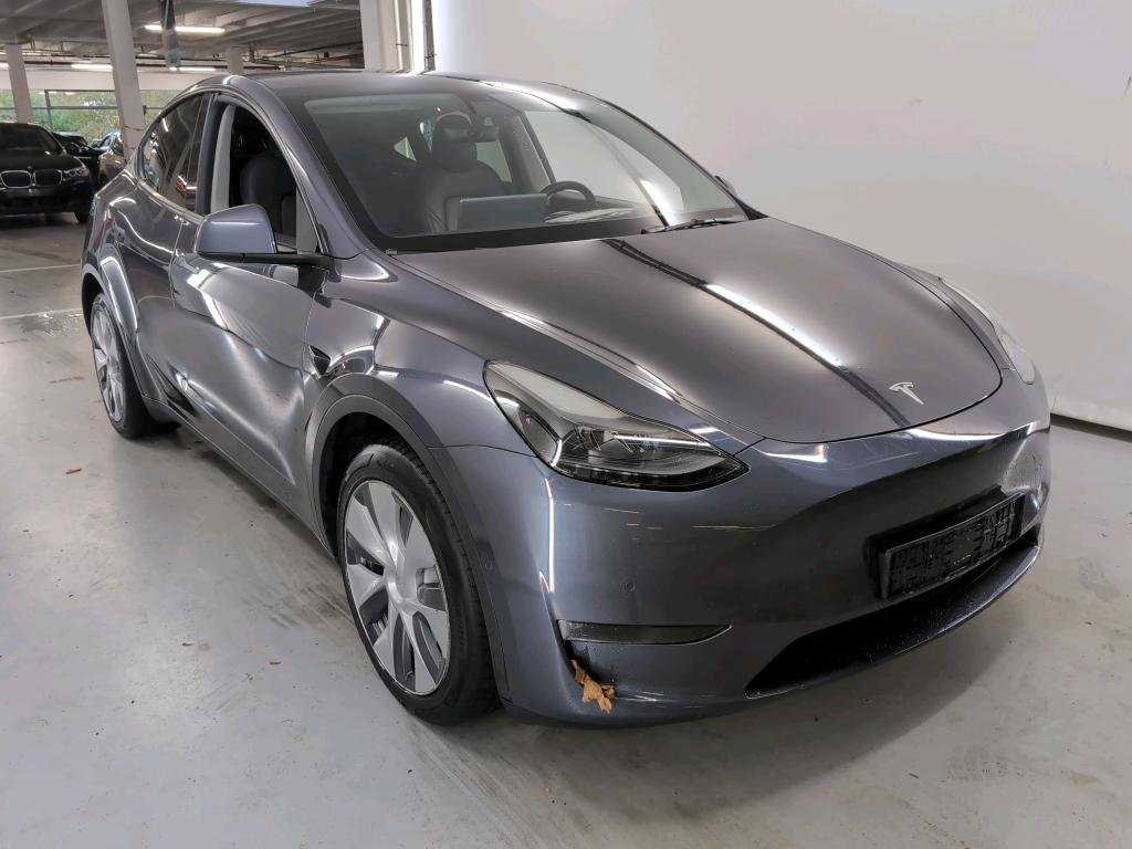 2022 Tesla Model Y  AWD