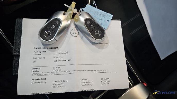 2022 Mercedes-Benz GLC   AWD