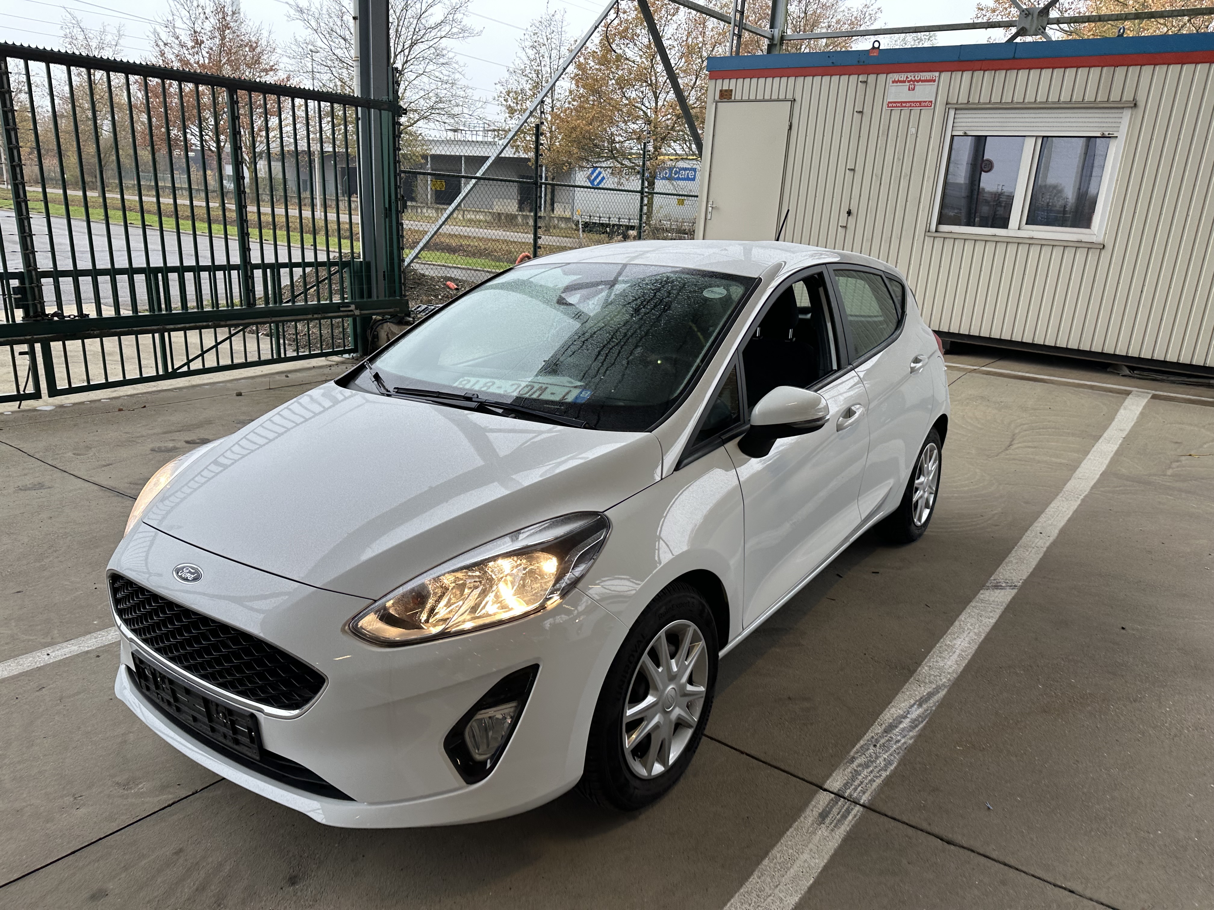 Ford Fiesta 1.1i Business - Petrol - Manual - 70 hp - 87.946 km