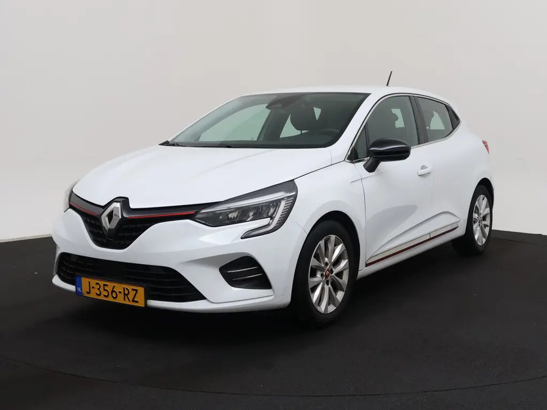 Renault Clio 1.0 Tce Intens - Petrol - Manual - 101 hp - 107.198 km