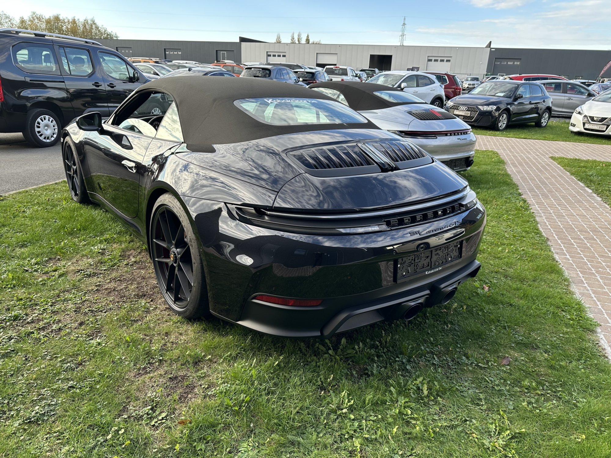 Porsche 911 Carrera GTS 3.6 - AWD - Petrol - Automatic - 485 hp - 2.072 km 