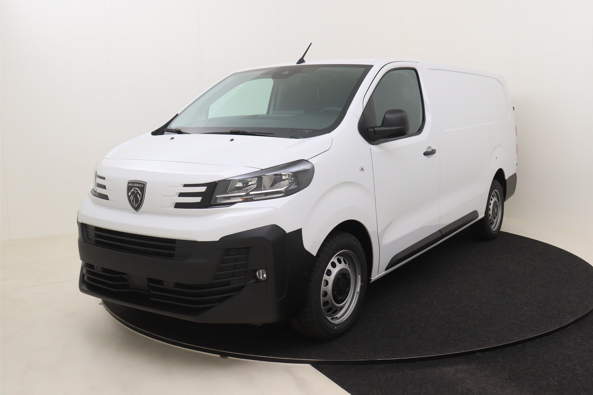 Peugeot Expert Long 2.0 HDI - Diesel - Automatic - 144 hp - 50 km