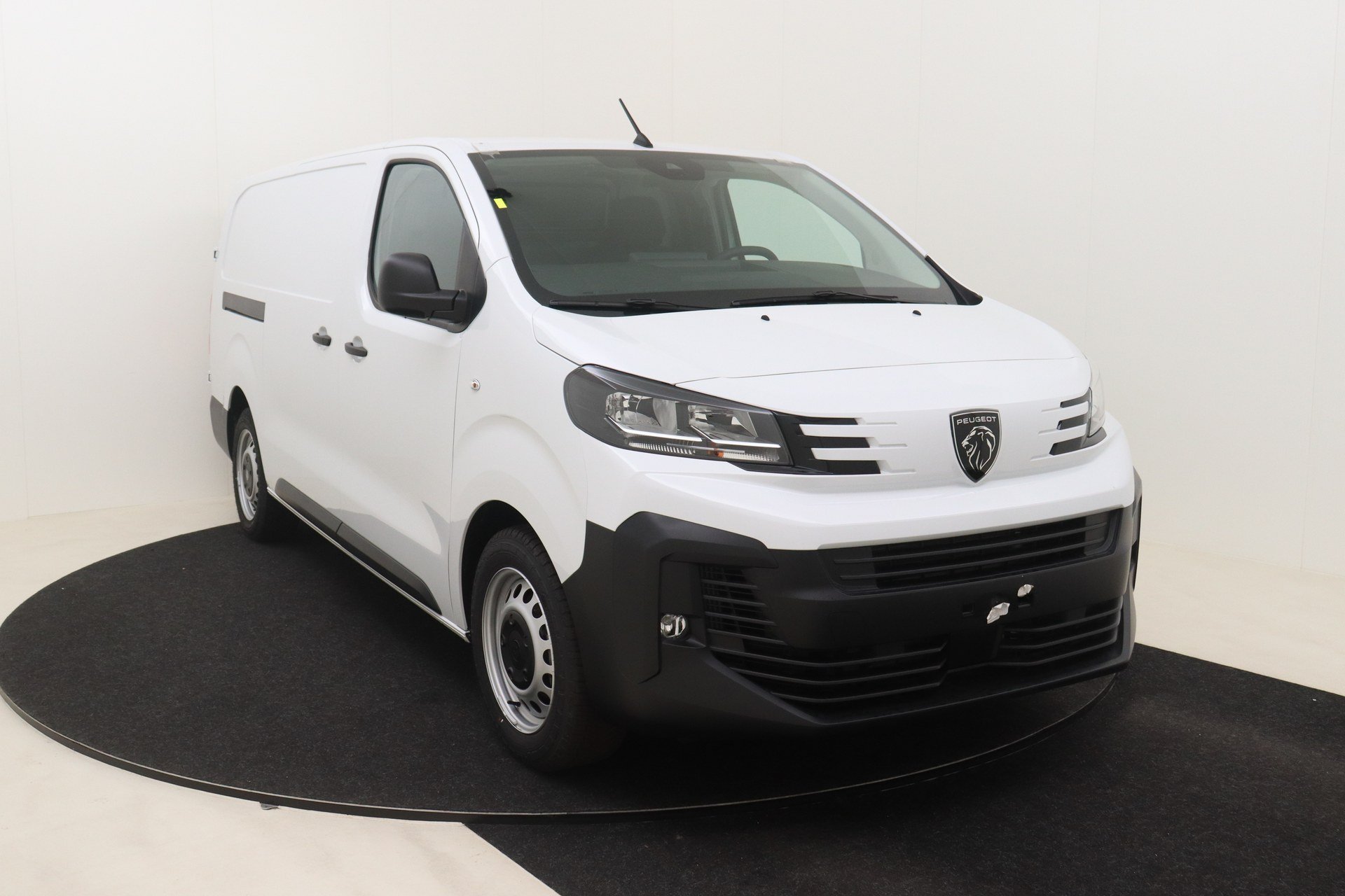 Peugeot Expert 2.0 HDI - Diesel - Automatic - 144 hp - 50 km 