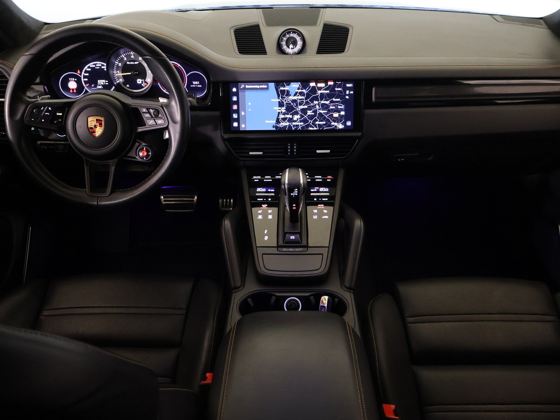 2022 Porsche Cayenne   