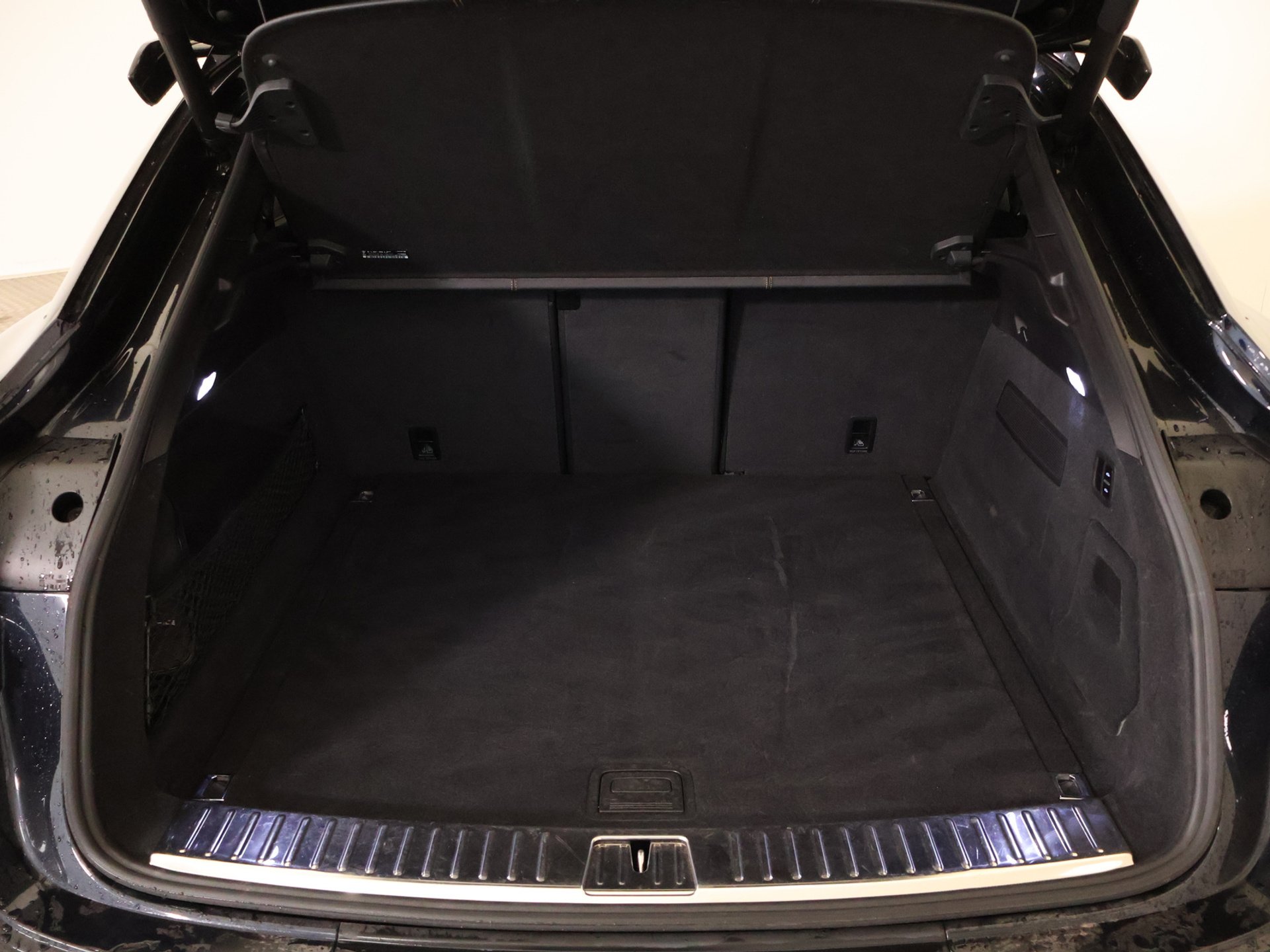 2022 Porsche Cayenne   