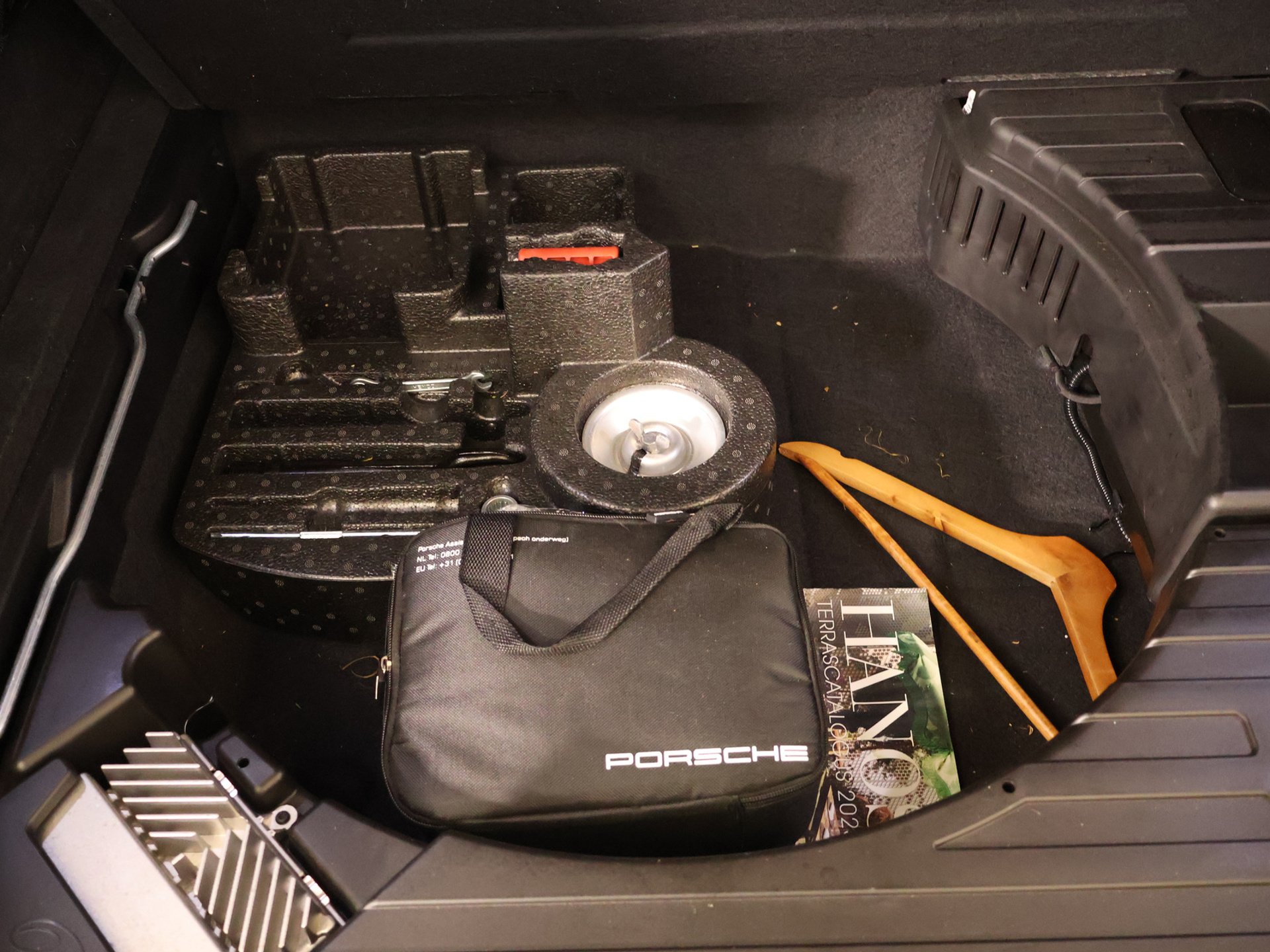 2022 Porsche Cayenne   