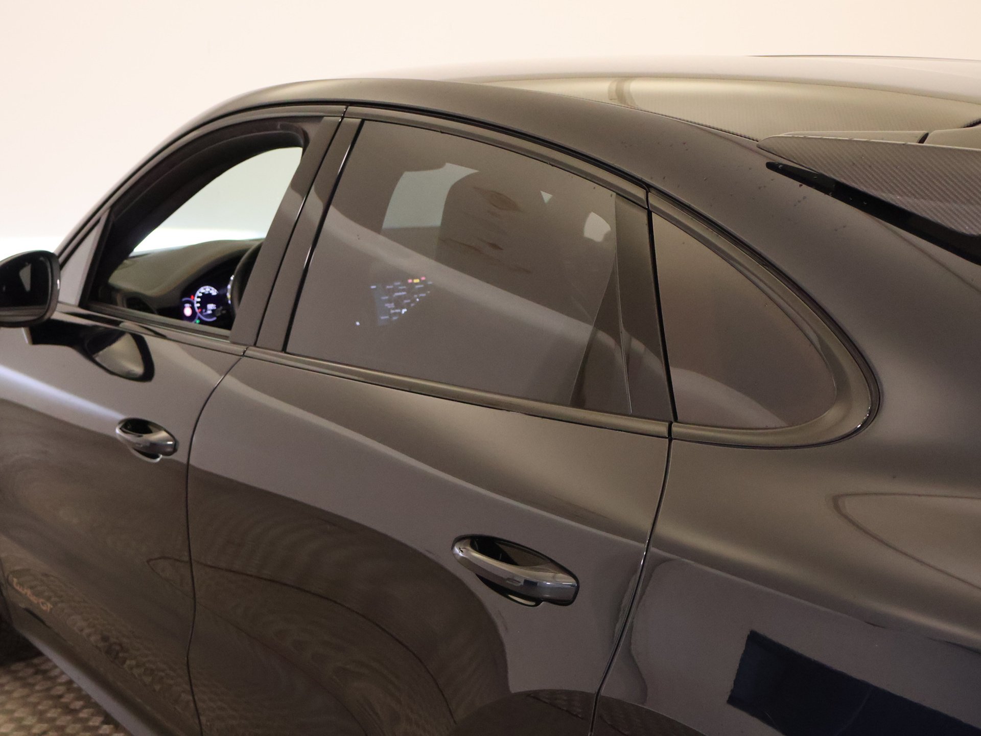 2022 Porsche Cayenne   