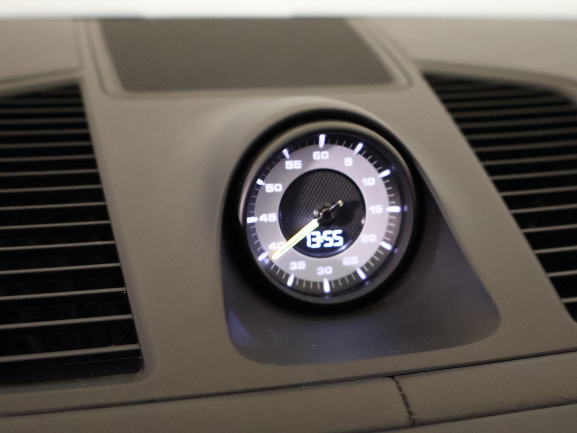 2022 Porsche Cayenne   