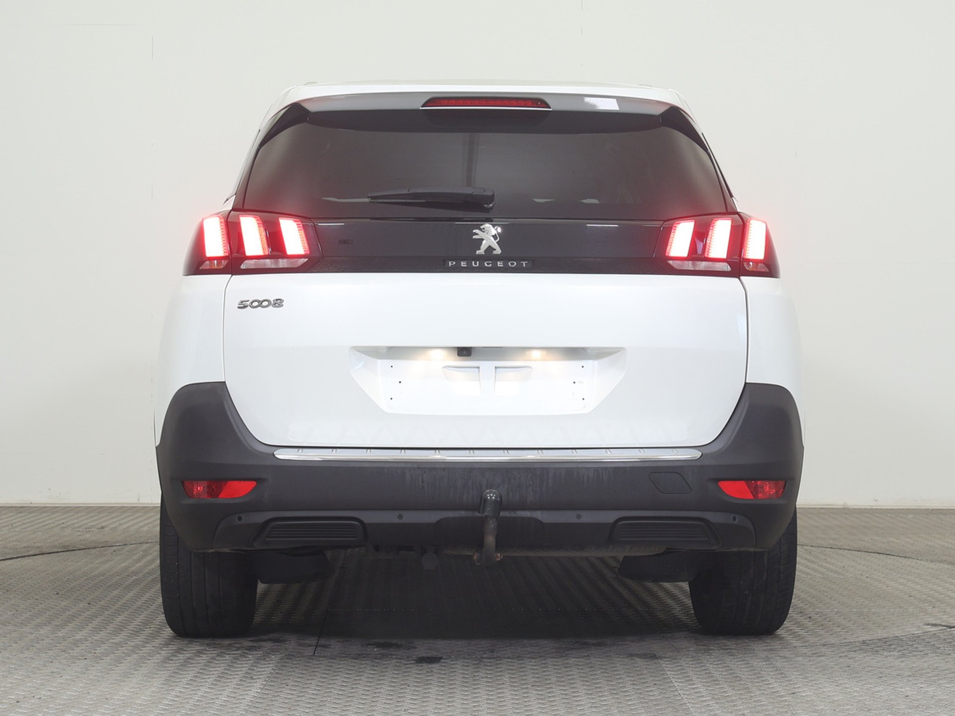 Peugeot 5008 1.5 HDI Executive - Diesel - Automatic - 131 hp - 146.158 km