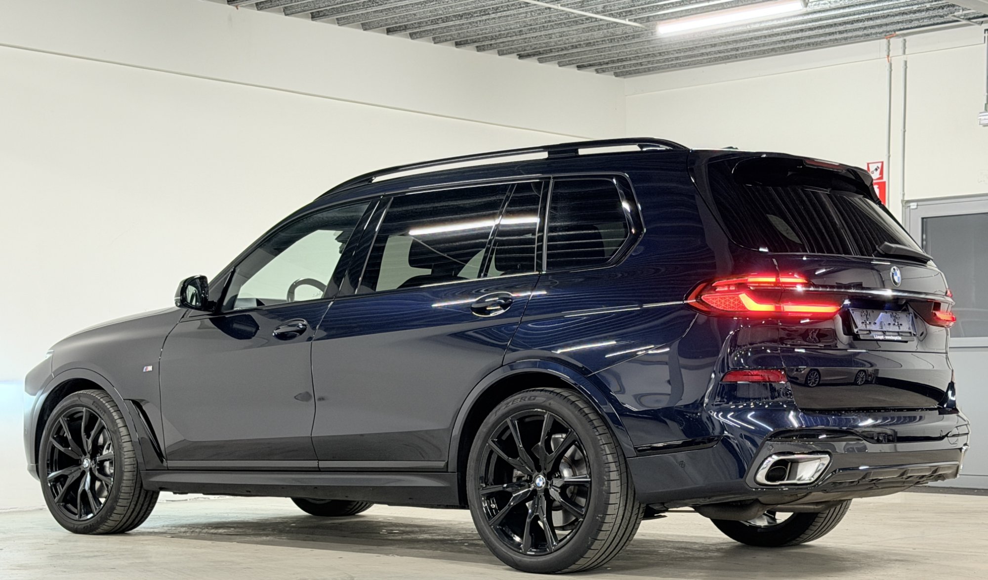 2024 BMW X7   AWD