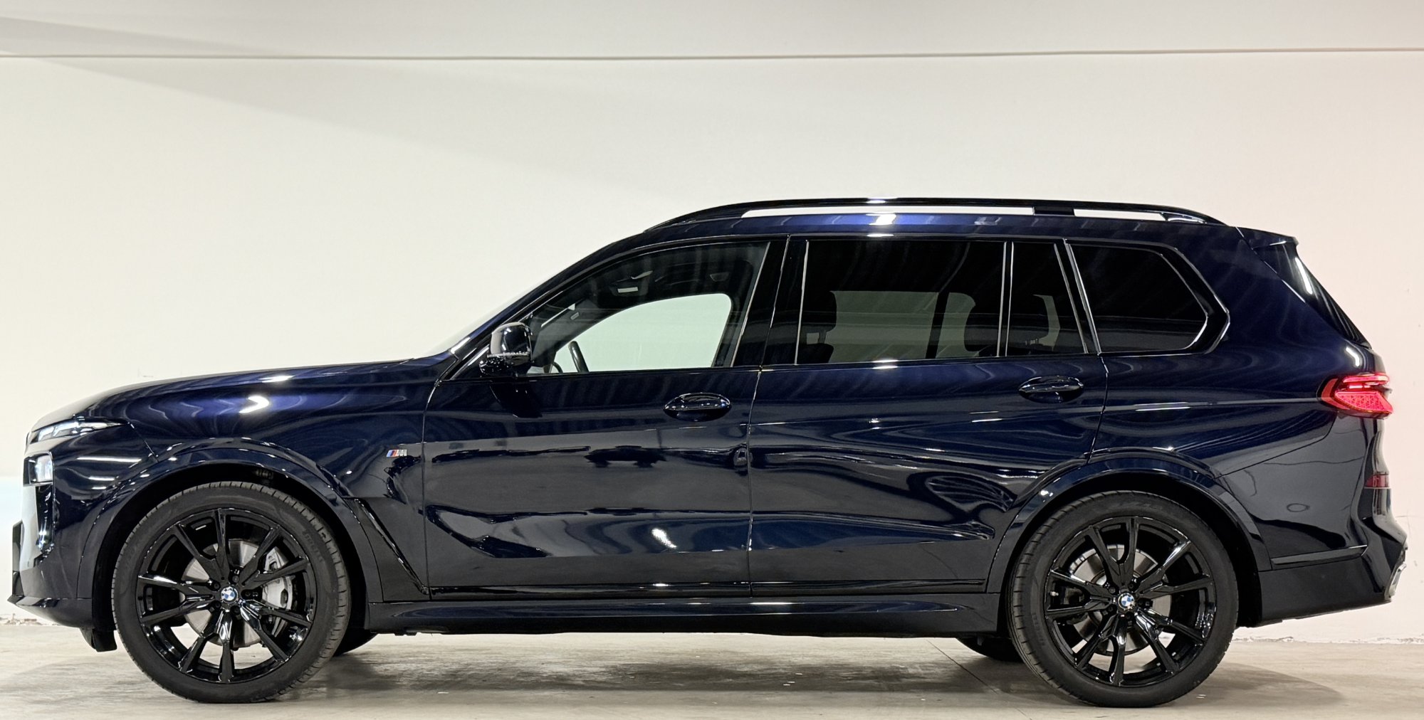 2024 BMW X7   AWD