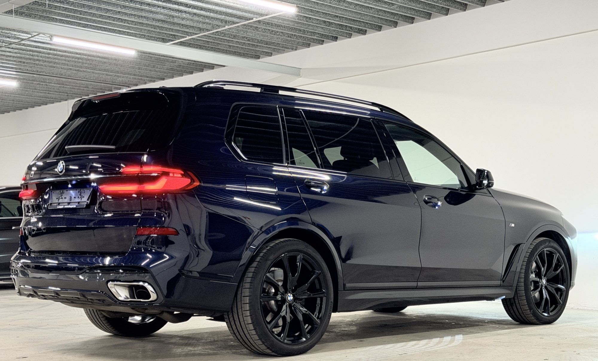 2024 BMW X7   AWD
