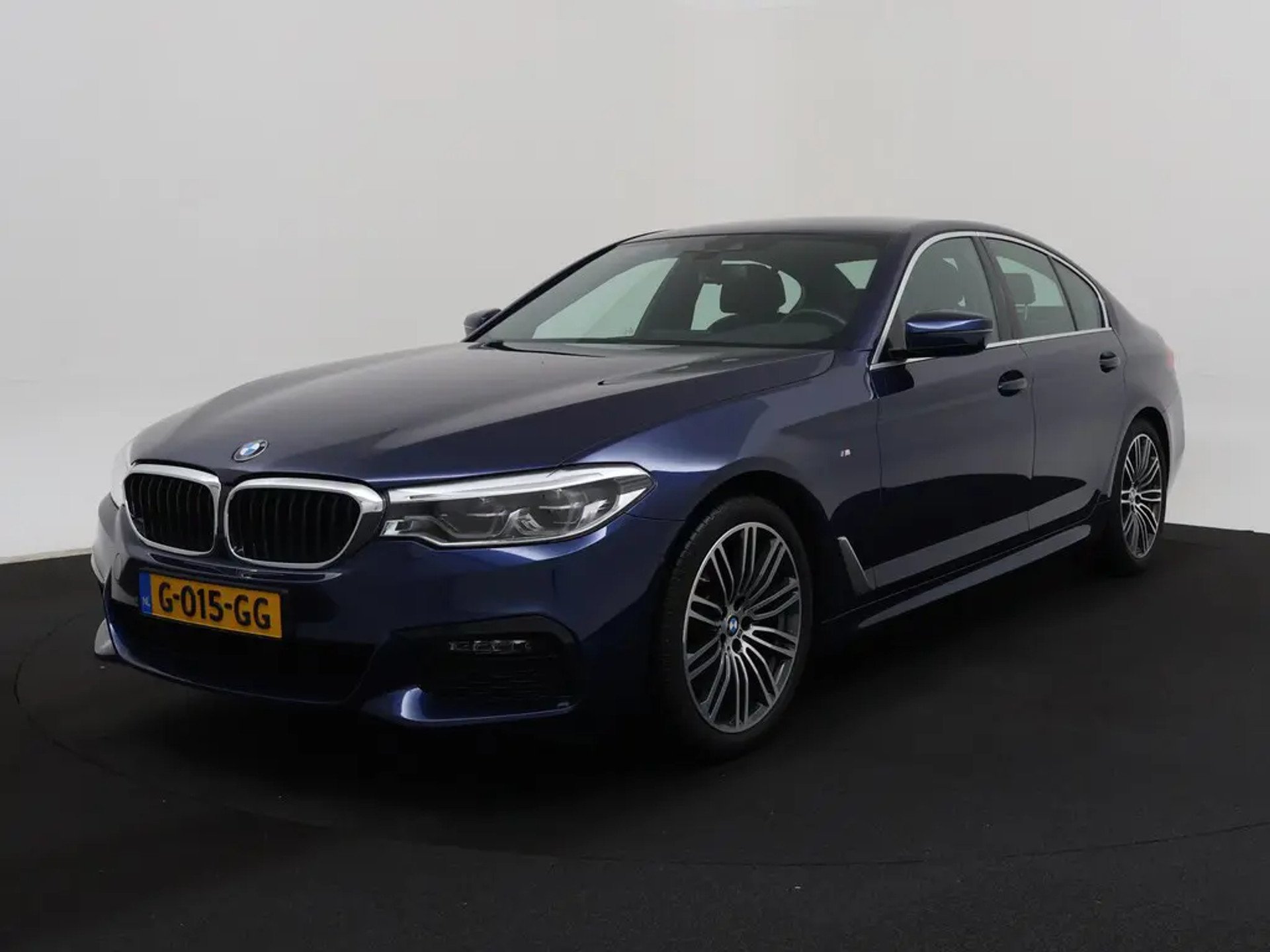BMW 5 Series 520i High Executive - Petrol - Automatic - 184 hp - 158.087 km