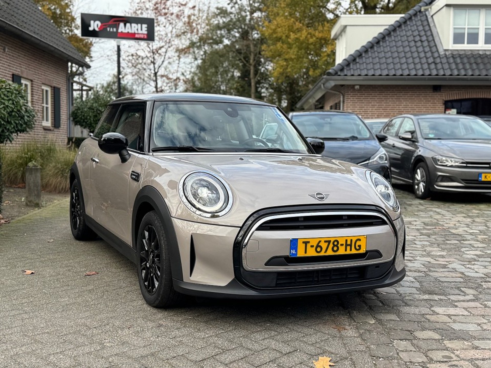 Mini Cooper 3 Doors  1.5 - Petrol - Automatic - 136 hp - 25.315 km