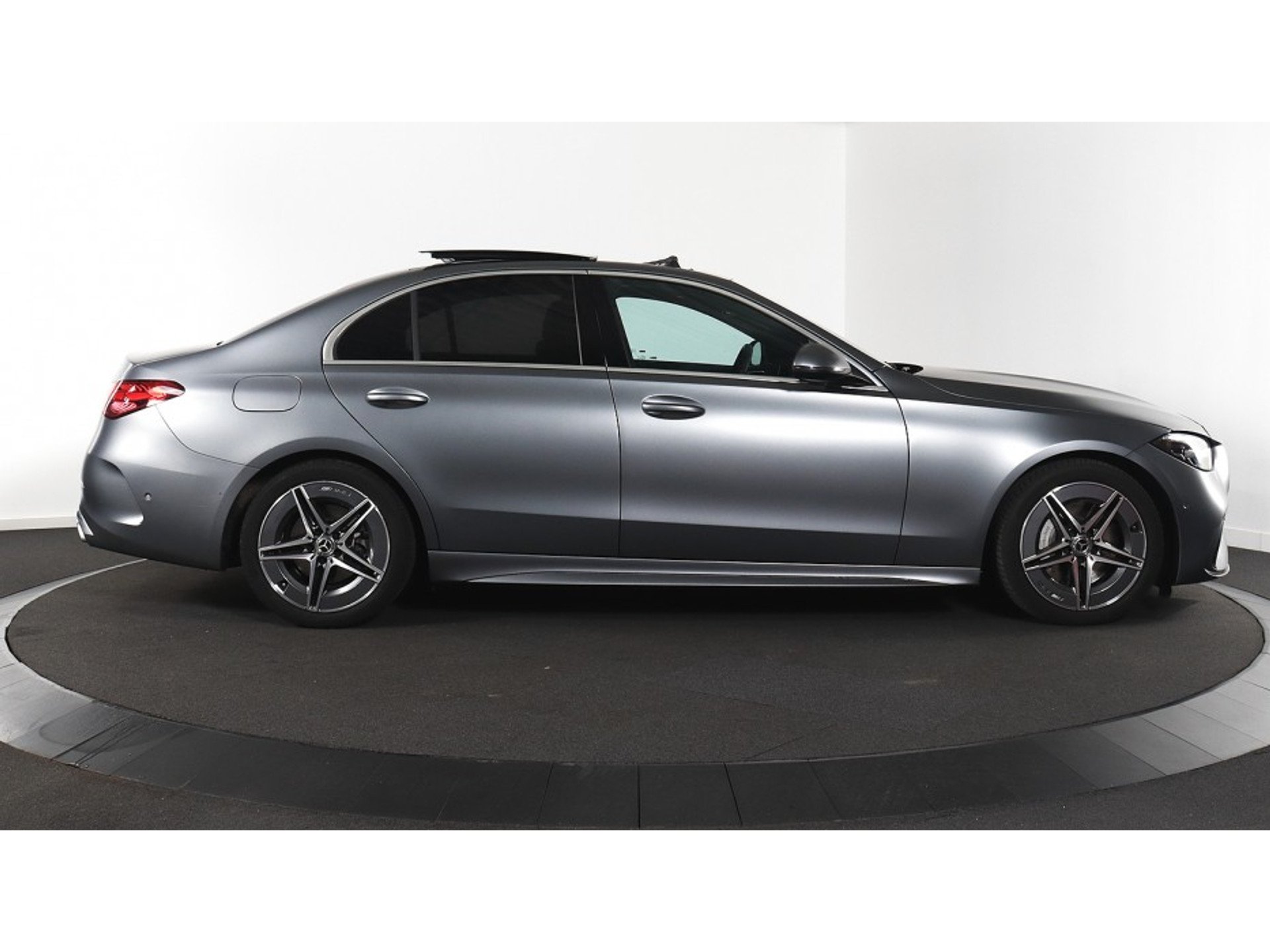 2023 Mercedes-Benz C   