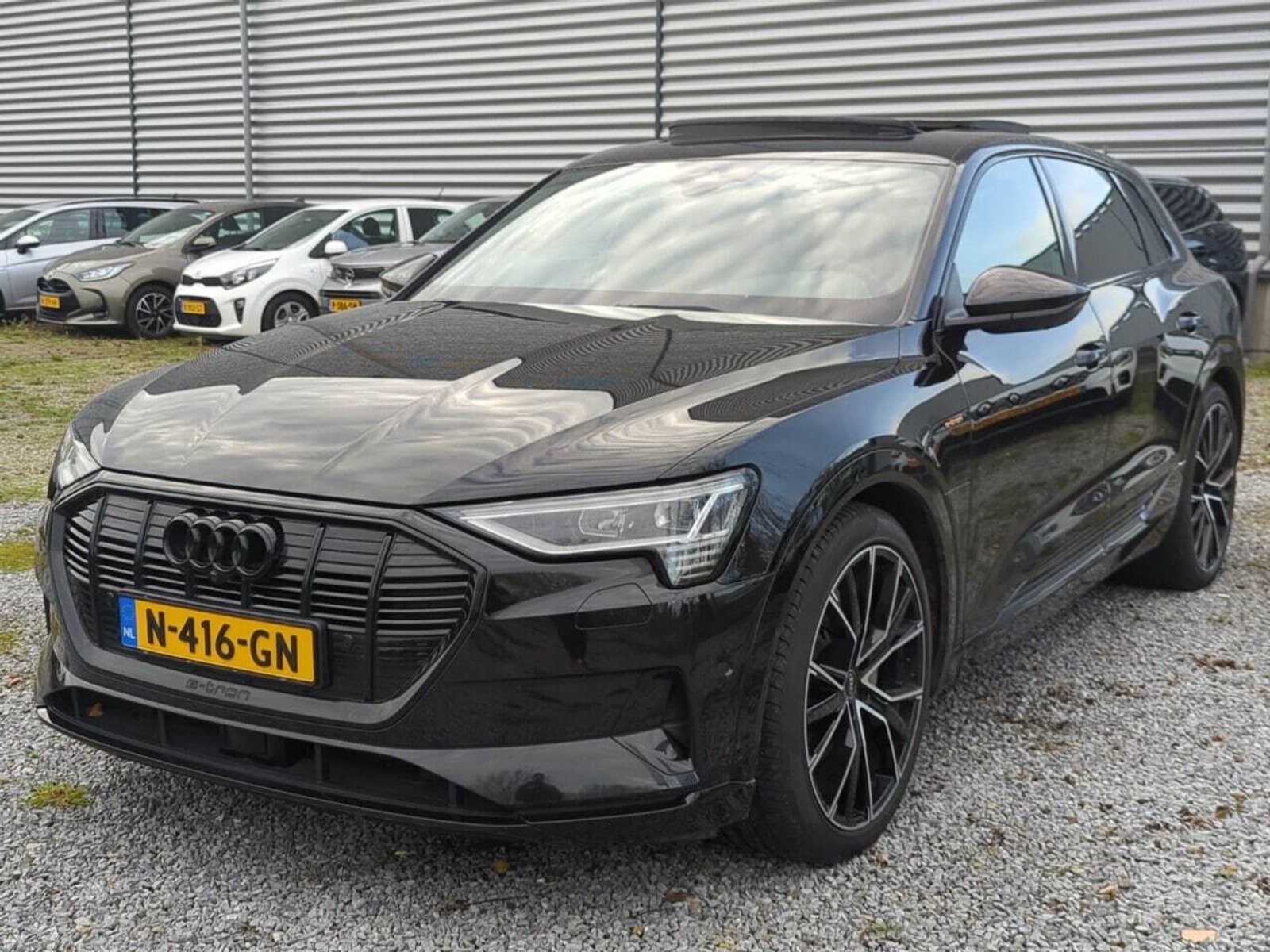 Audi E-tron 55 - Electric - Automatic - 408 hp - 135.662 km