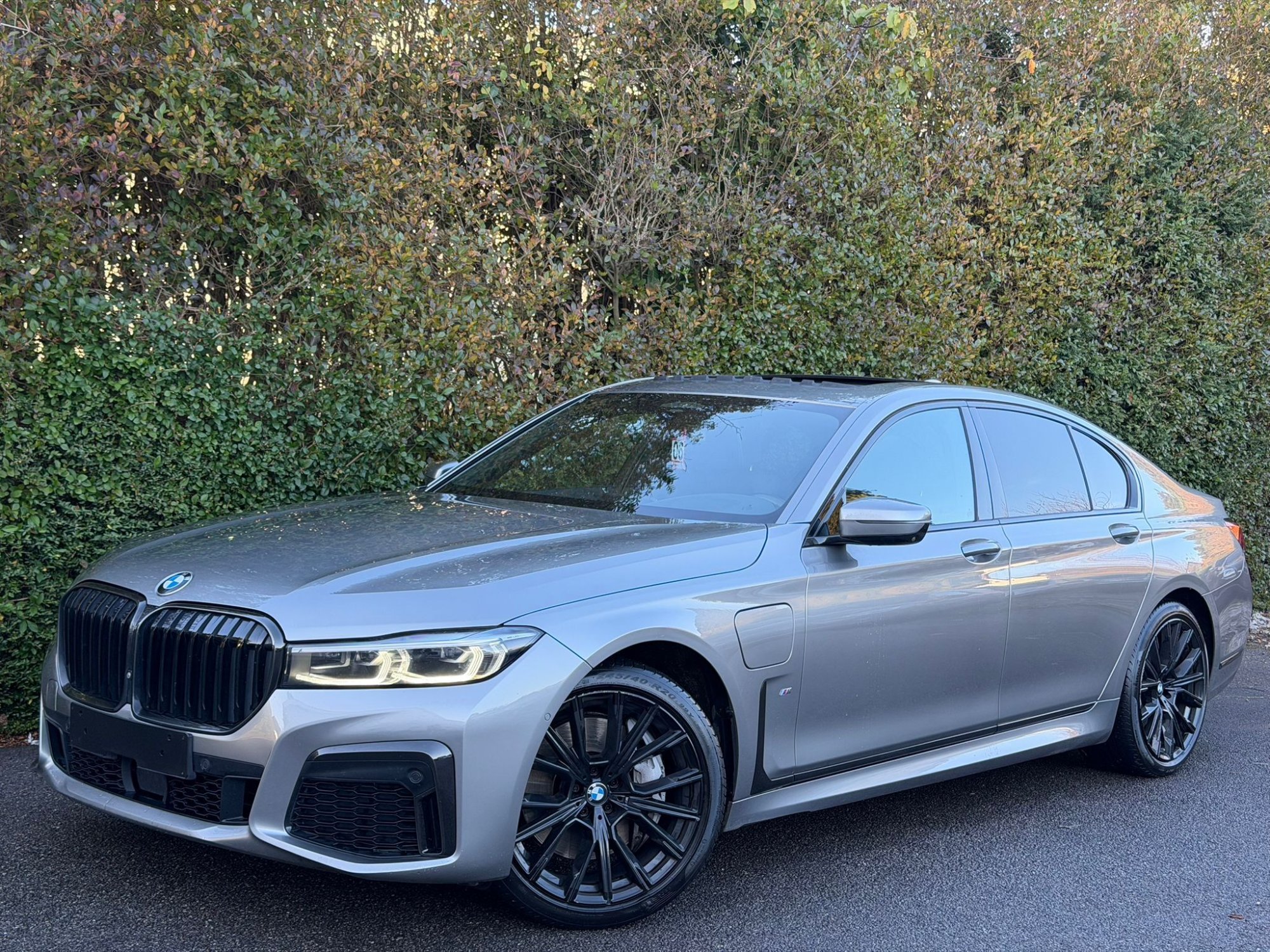 BMW 7 Series 745e M-Pack - Hybrid - Automatic - 285 hp - 150.410 km