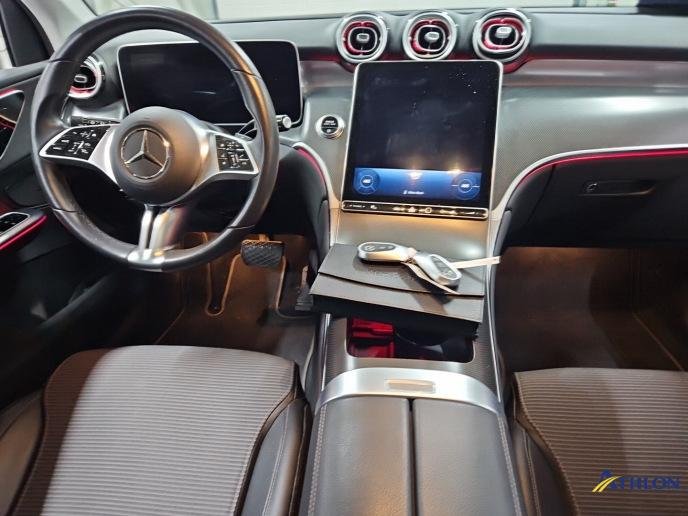 2022 Mercedes-Benz GLC   AWD