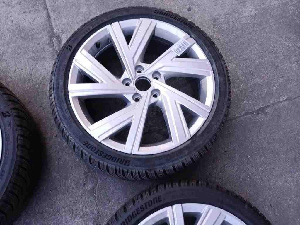 2020 Volkswagen Golf   