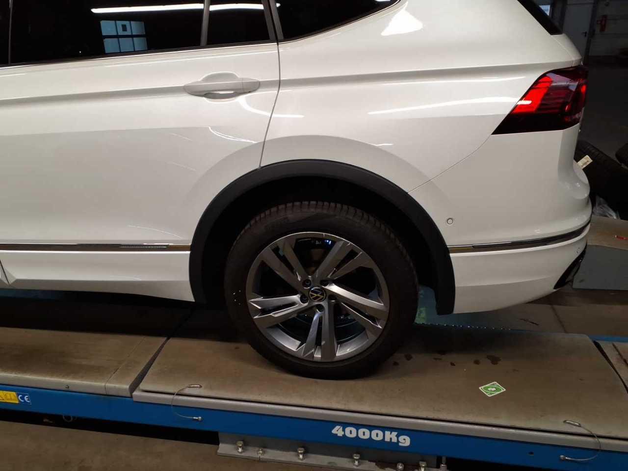 2021 Volkswagen Tiguan   AWD